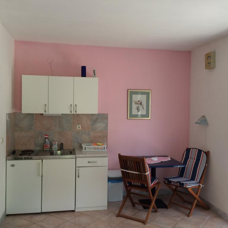 Kordic Lägenhet Sveta Nedelja (Hvar)